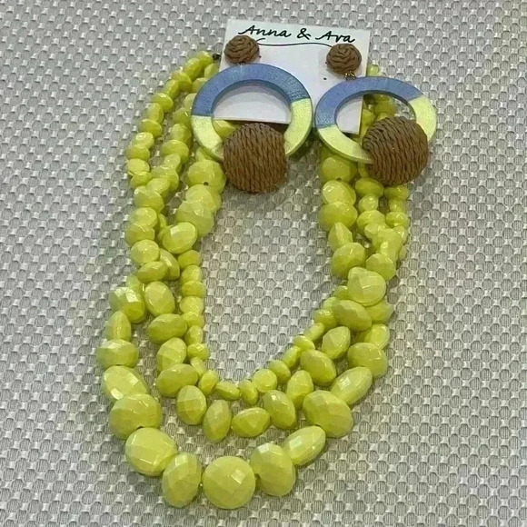 NWT bundled set Anna & Ava, Beaded Multi Strand Necklaces and Drop Earrings - Picture 4 of 4